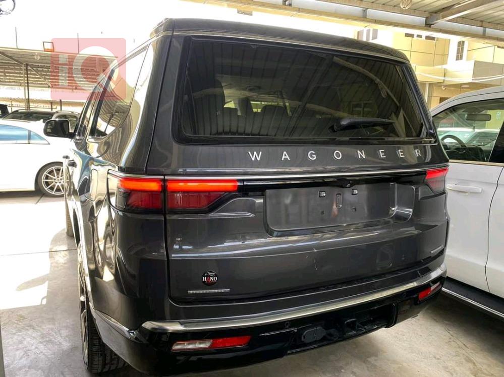Jeep Grand Wagoneer